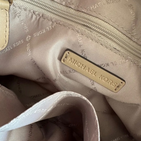 Michael Kors Purse - Picture 5 of 6